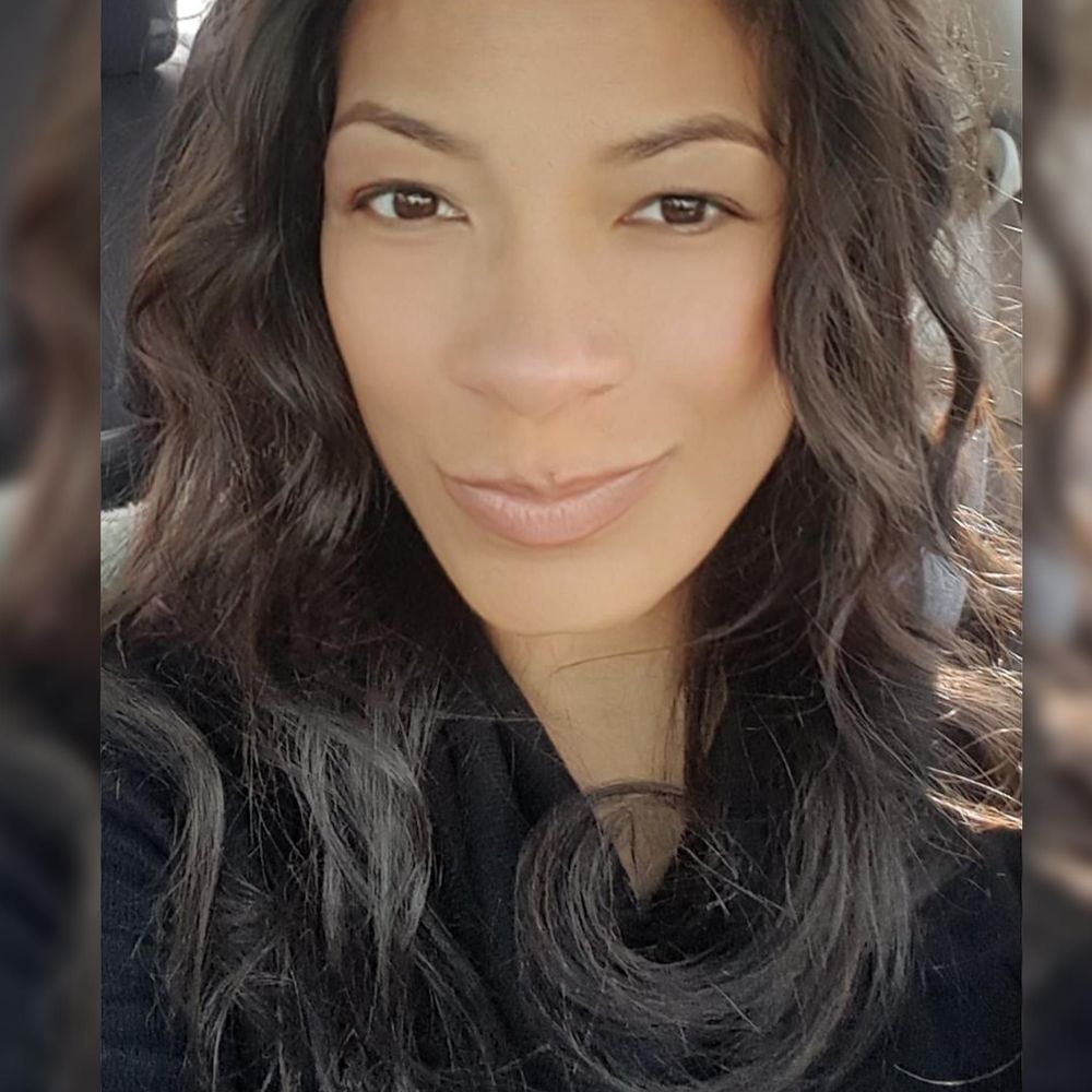 Meet your Posher, Yesi